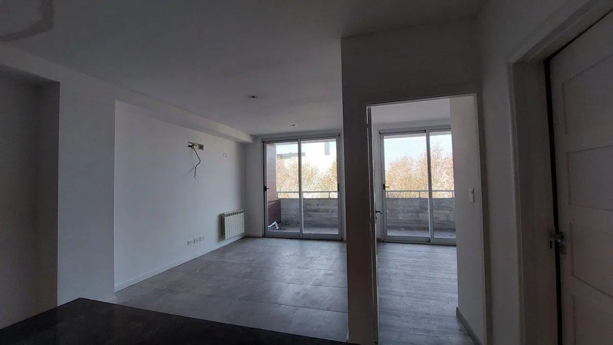 Departamento Venta dos ambientes Bernal cochera 5