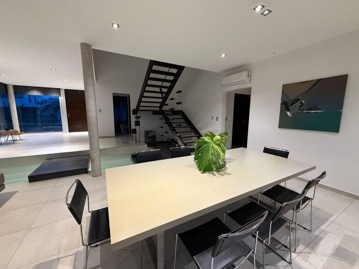 Foto de VENTA CASA 5 AMBIENTES CON PISICINA, NUEVO QUILMES, imagen 5