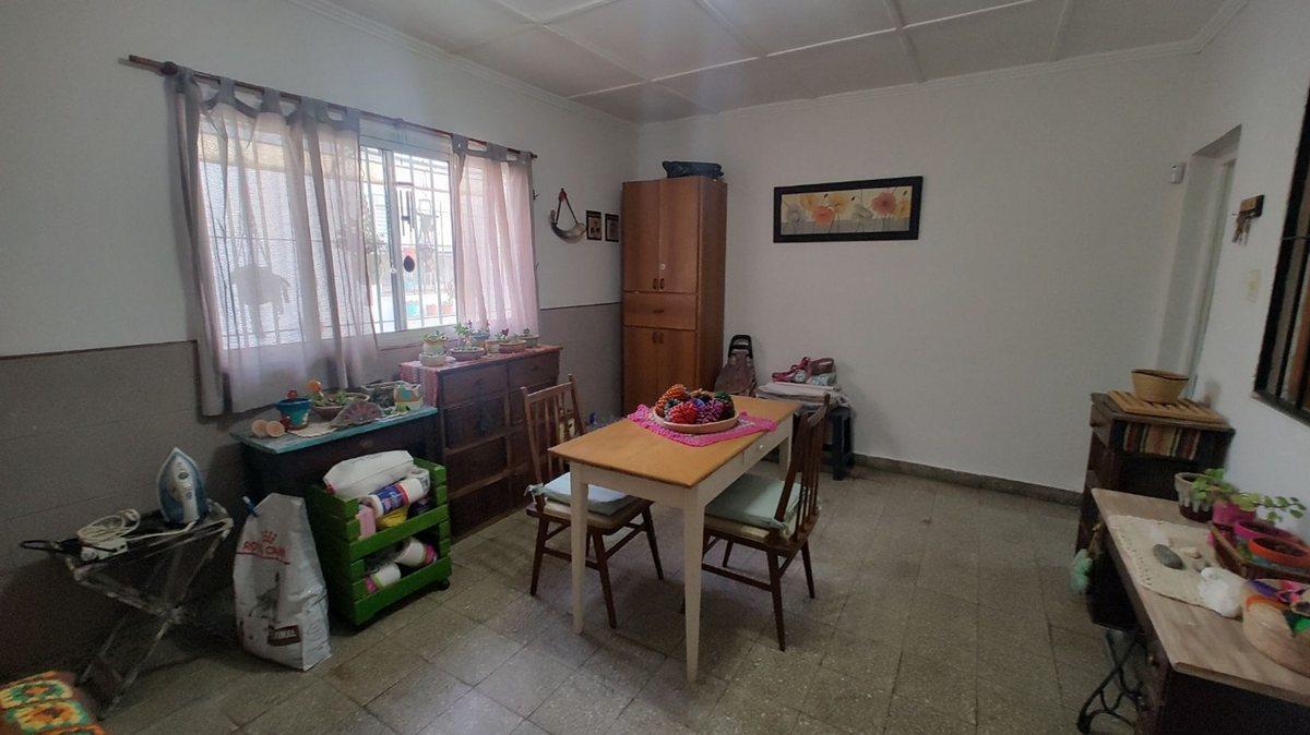 Foto de VENTA CASA 3 AMB COCHERAS/QUINCHO PATIO AVELLANEDA, imagen 3