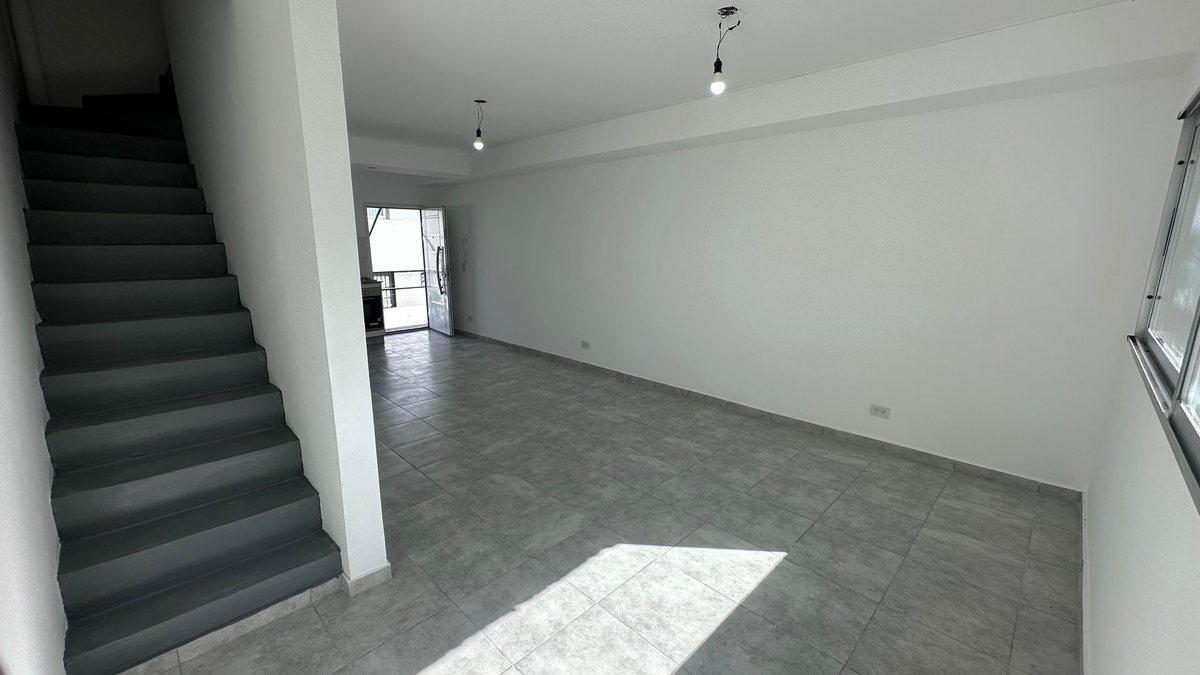 Foto de DEPARTAMENTO 3 AMBIENTES CON COCHERA EN QUILMES, imagen 4