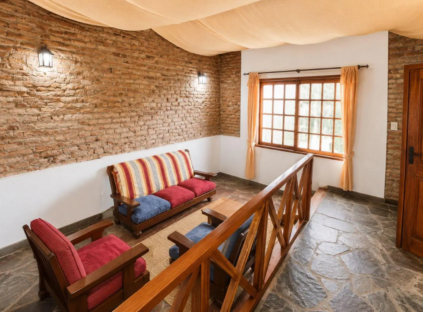 VENTA CASA 3 AMBIENTES CON COCHERA EN QUILMES 5