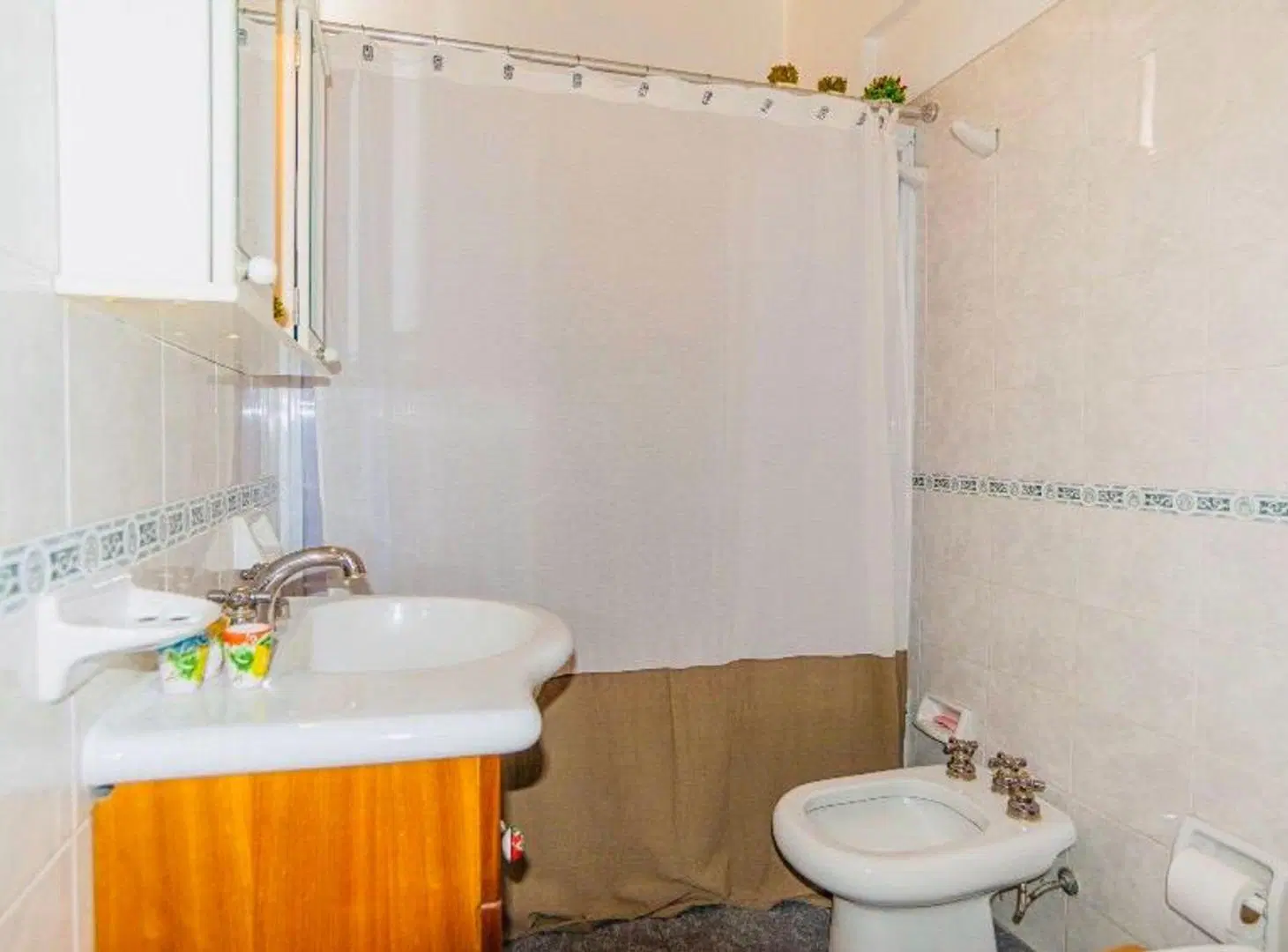 Venta Casa 5 Amb c/ Parque y Parrilla QUILMES 2