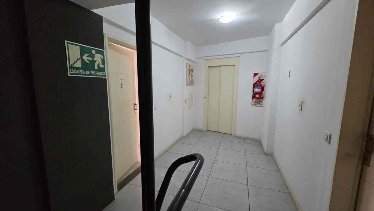 Foto de VENTA DPTO 2 AMB COCHERA BERNAL CENTRO, imagen 2