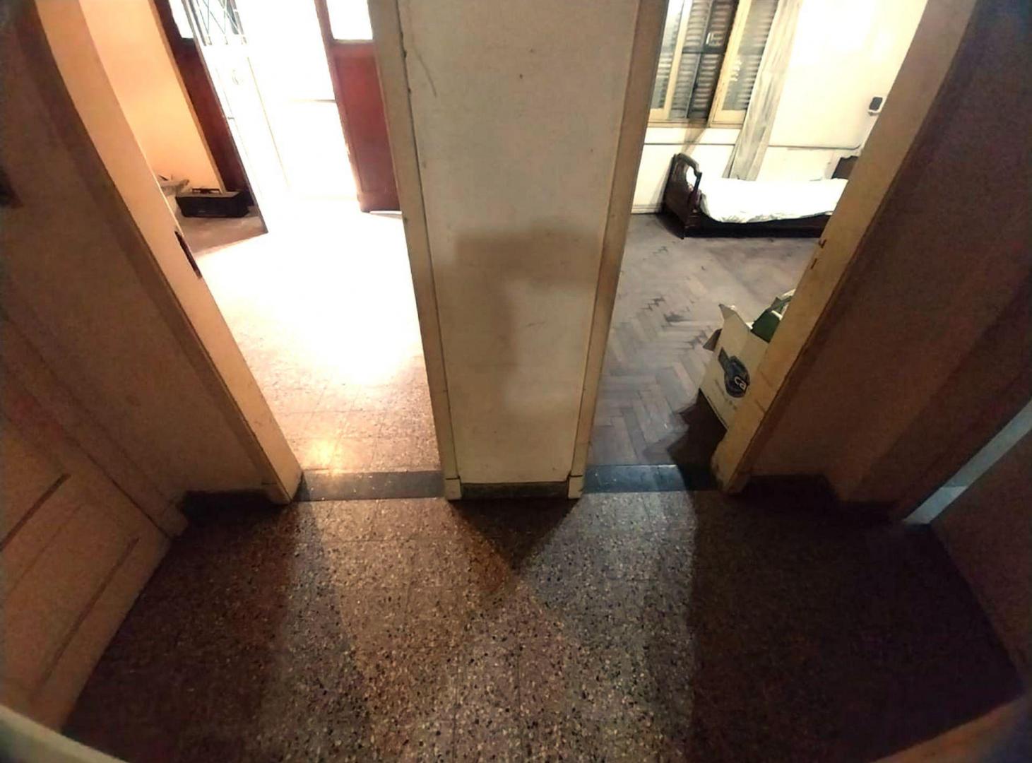 Foto de VENTA CASA 3 AMB CON PATIO 50.000 + CUOTAS, BERNAL, imagen 4