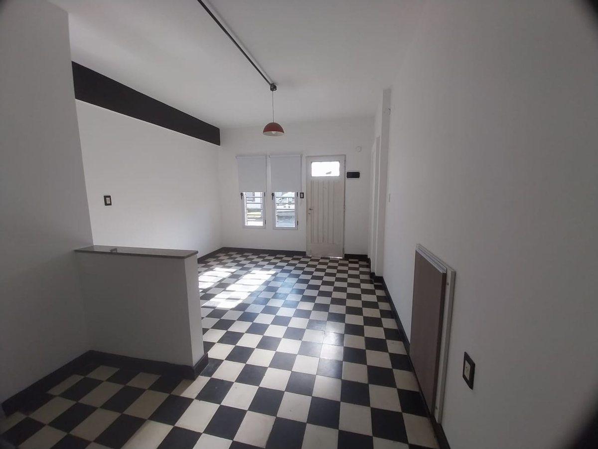 Foto de VENTA CASA EN BLOQUE IDEAL INVERSOR QUILMES OESTE, imagen 3