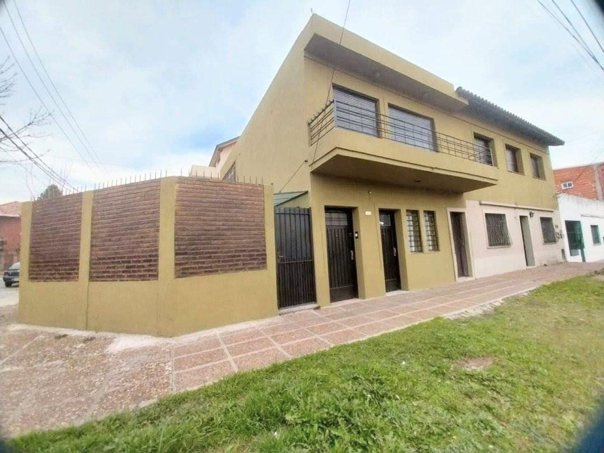 Foto de VENTA CASA EN BLOQUE IDEAL INVERSOR QUILMES OESTE, imagen 4