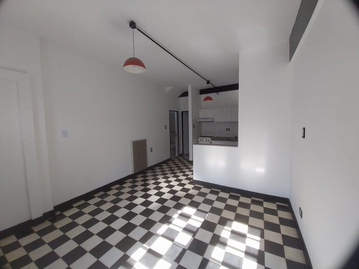 Foto de VENTA CASA EN BLOQUE IDEAL INVERSOR QUILMES OESTE, imagen 5