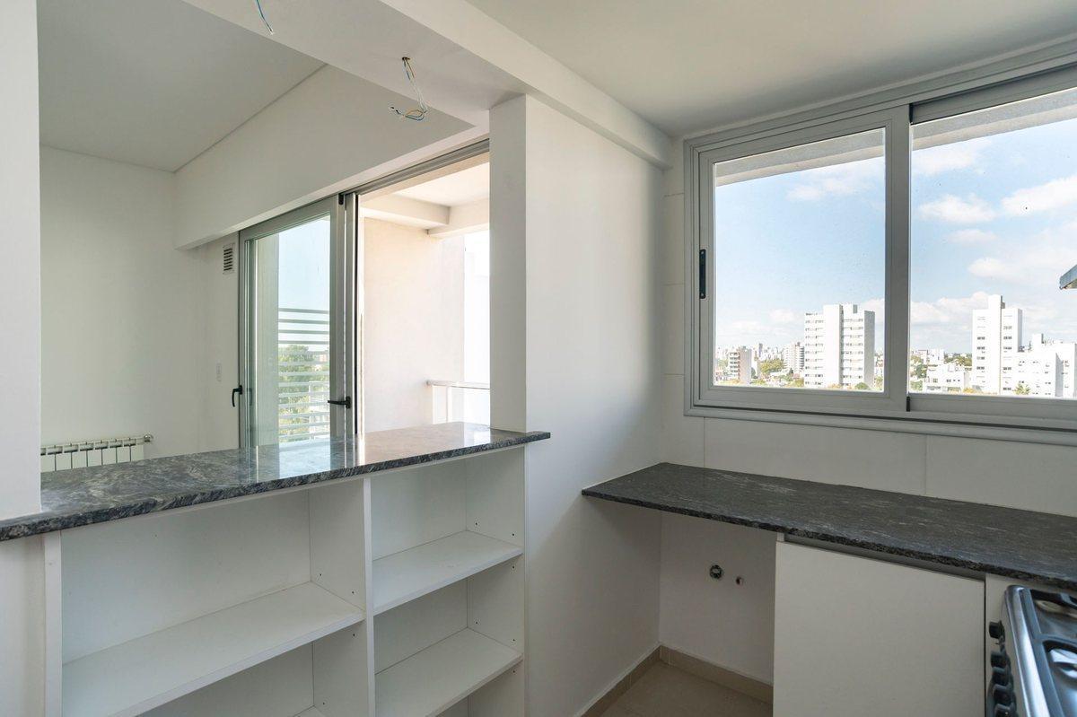Foto de Departamento 3 ambientes Venta Bernal centro, imagen 3