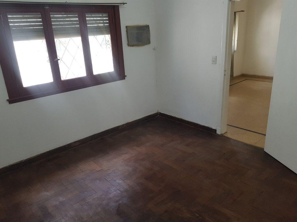 Foto de VENTA CASA 3AMBIENTES DON BOSCO COCHERA TERRAZA, imagen 2