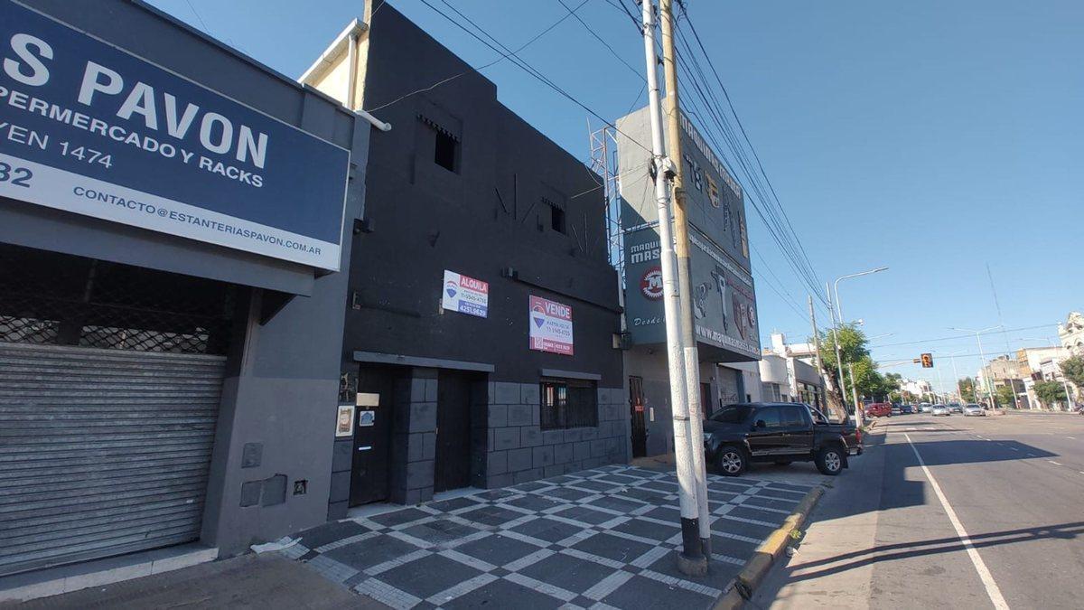 Foto de LOCAL COMERCIAL SOBRE AVENIDA AVELLANEDA, imagen 1