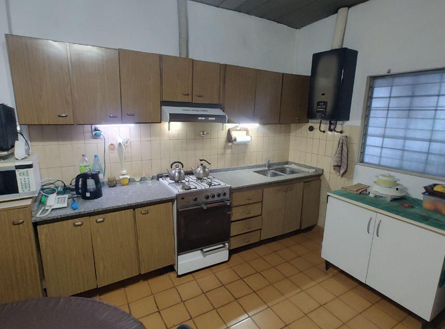 Foto de VENTA PH 4 AMB COCHERA PATIO REMEDIOS DE ESCALADA, imagen 4