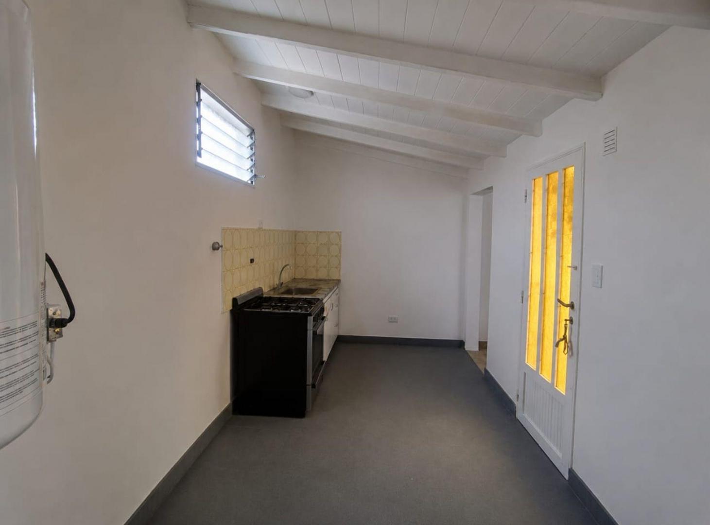 Foto de VENTA PH 2 AMB PRIMER PISO POR ESCALERA APTO CRED., imagen 5