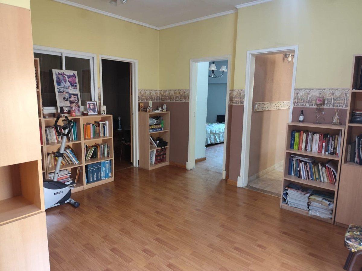 Foto de CASA 4 AMBIENTES EN VENTA – BERNAL ESTE APTO CRED, imagen 2