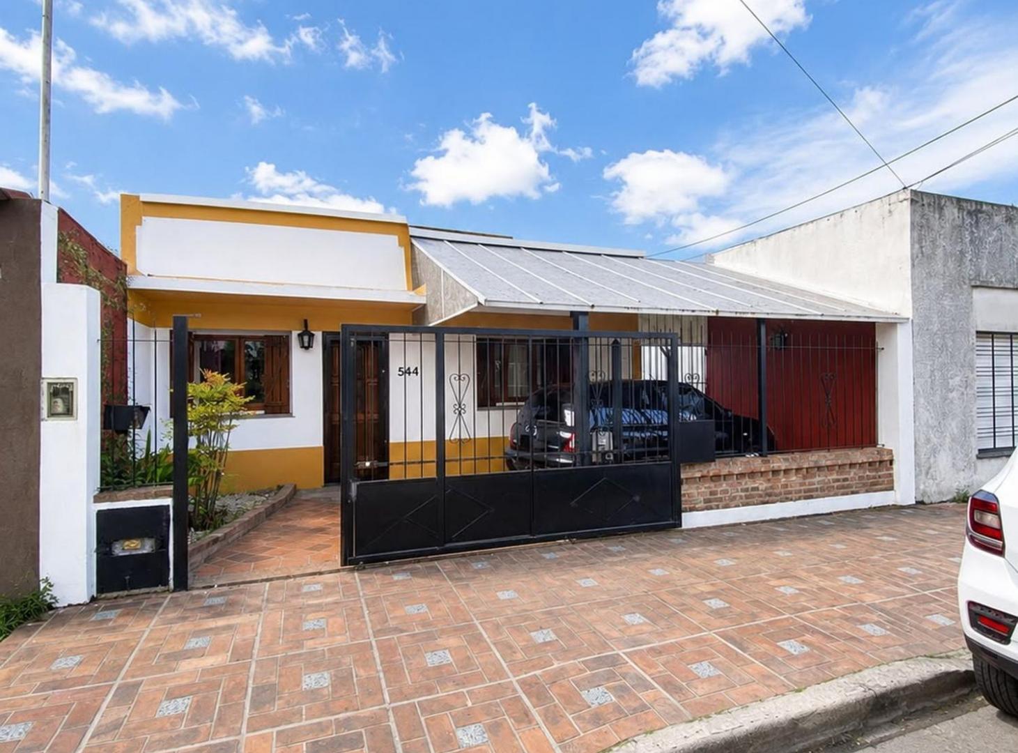 Foto de VENTA CASA 4 AMBIENTES, EZPELETA ESTE., imagen 4