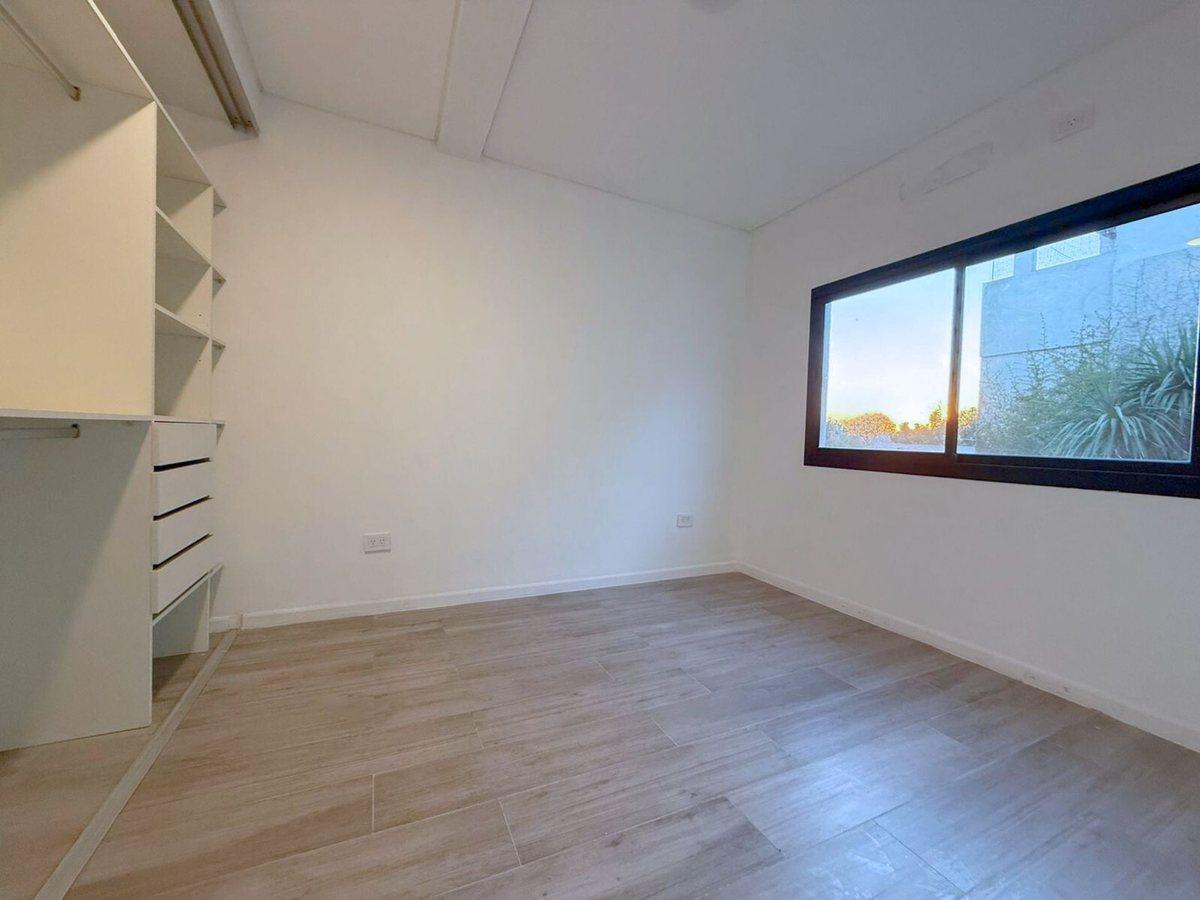 Foto de VENTA DEPARTAMENTO 3 AMBIENTES BERNAL CENTRO, imagen 4