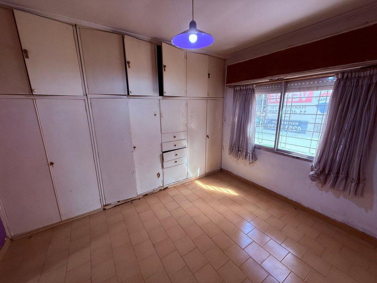 Foto de VENTA CASA 3 AMBIENTES COCHERA BERNAL CON TERRAZA, imagen 2