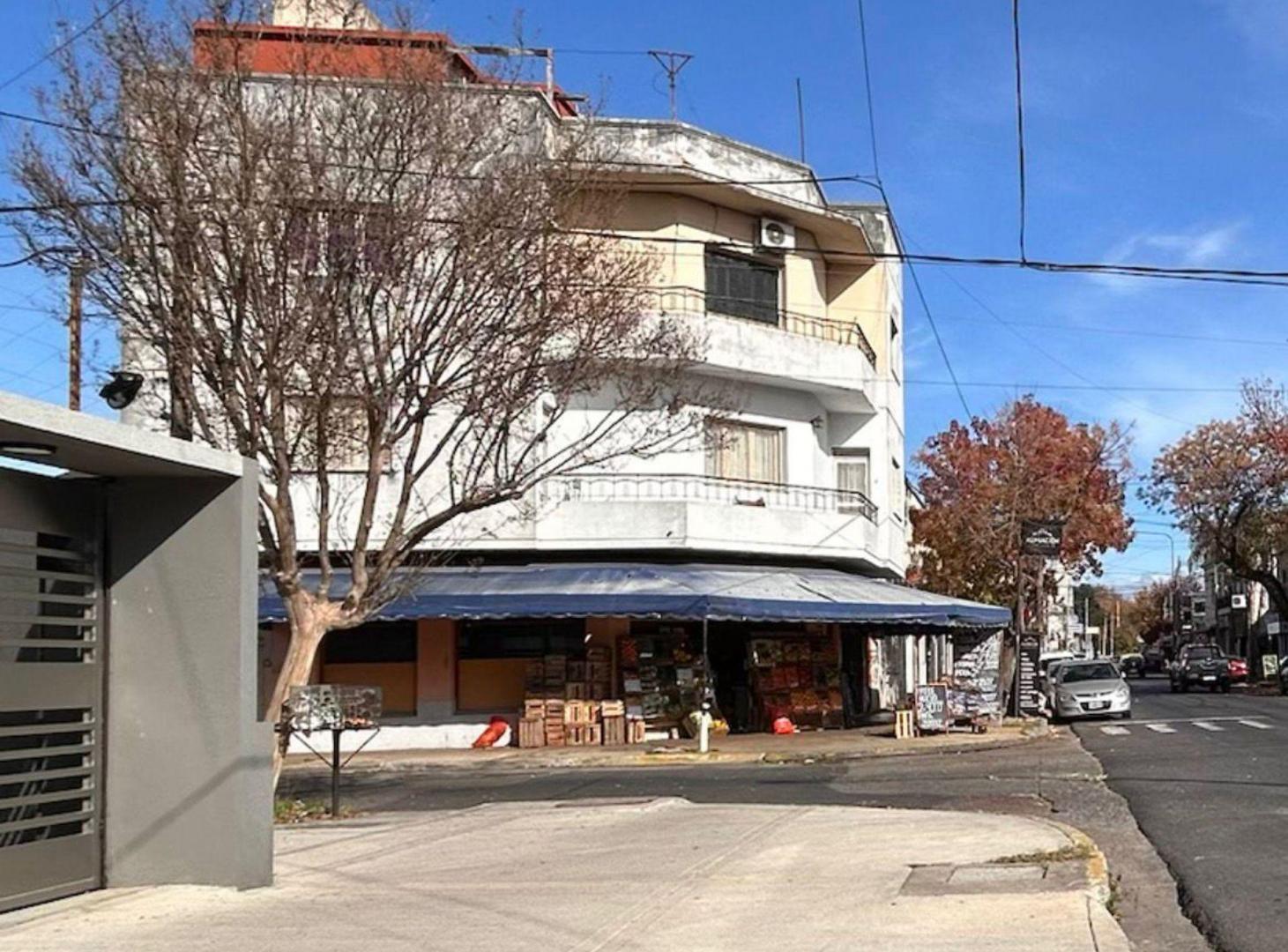 Foto de VENTA LOCAL QUILMES O. Lamadrid y Arist. del Valle, imagen 2