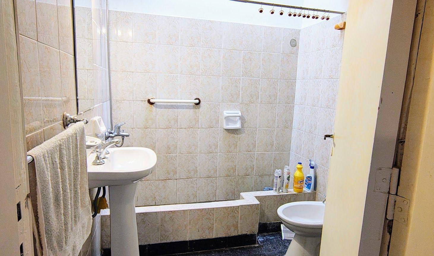 Foto de VENTA PH 2 AMB. BERNAL OESTE PATIO LUMINOSO, imagen 3