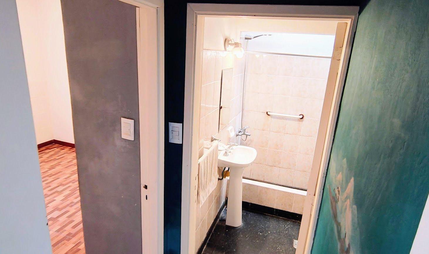 Foto de VENTA PH 2 AMB. BERNAL OESTE PATIO LUMINOSO, imagen 2