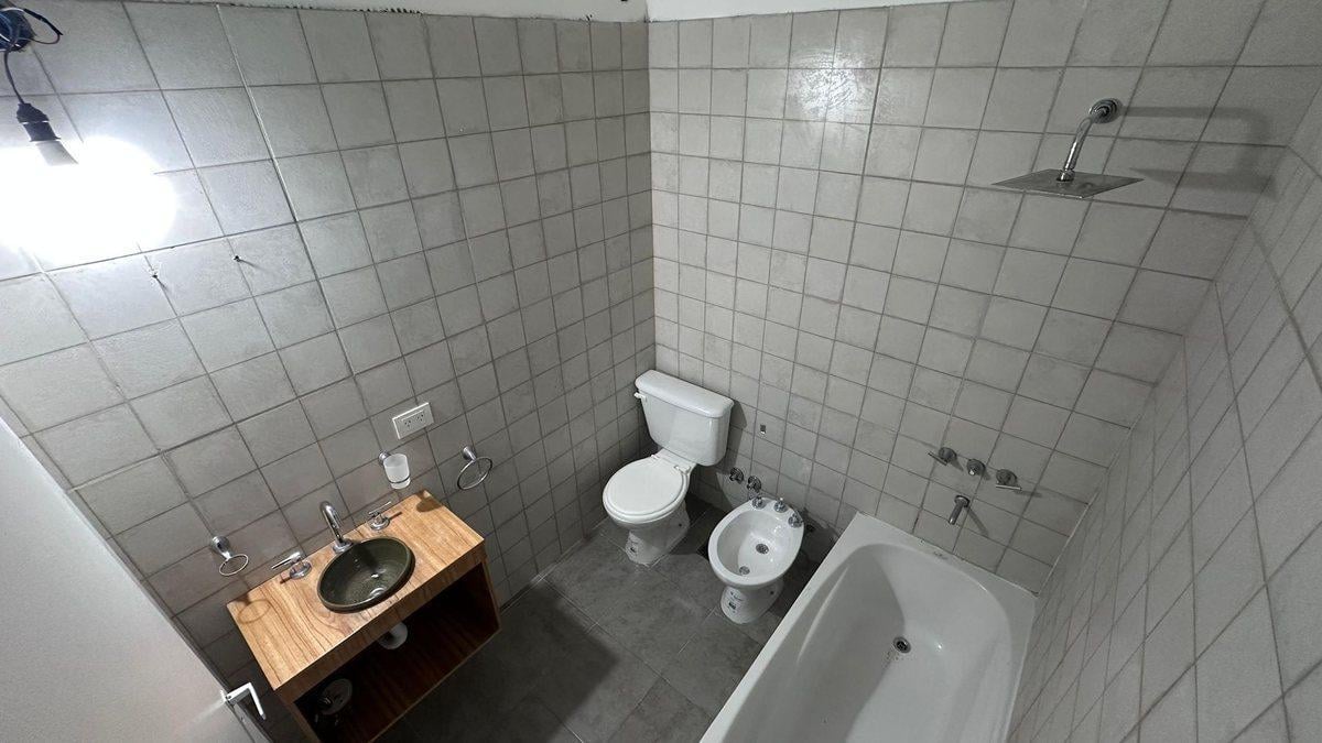 Foto de DEPARTAMENTO 3 AMBIENTES CON COCHERA EN QUILMES, imagen 4