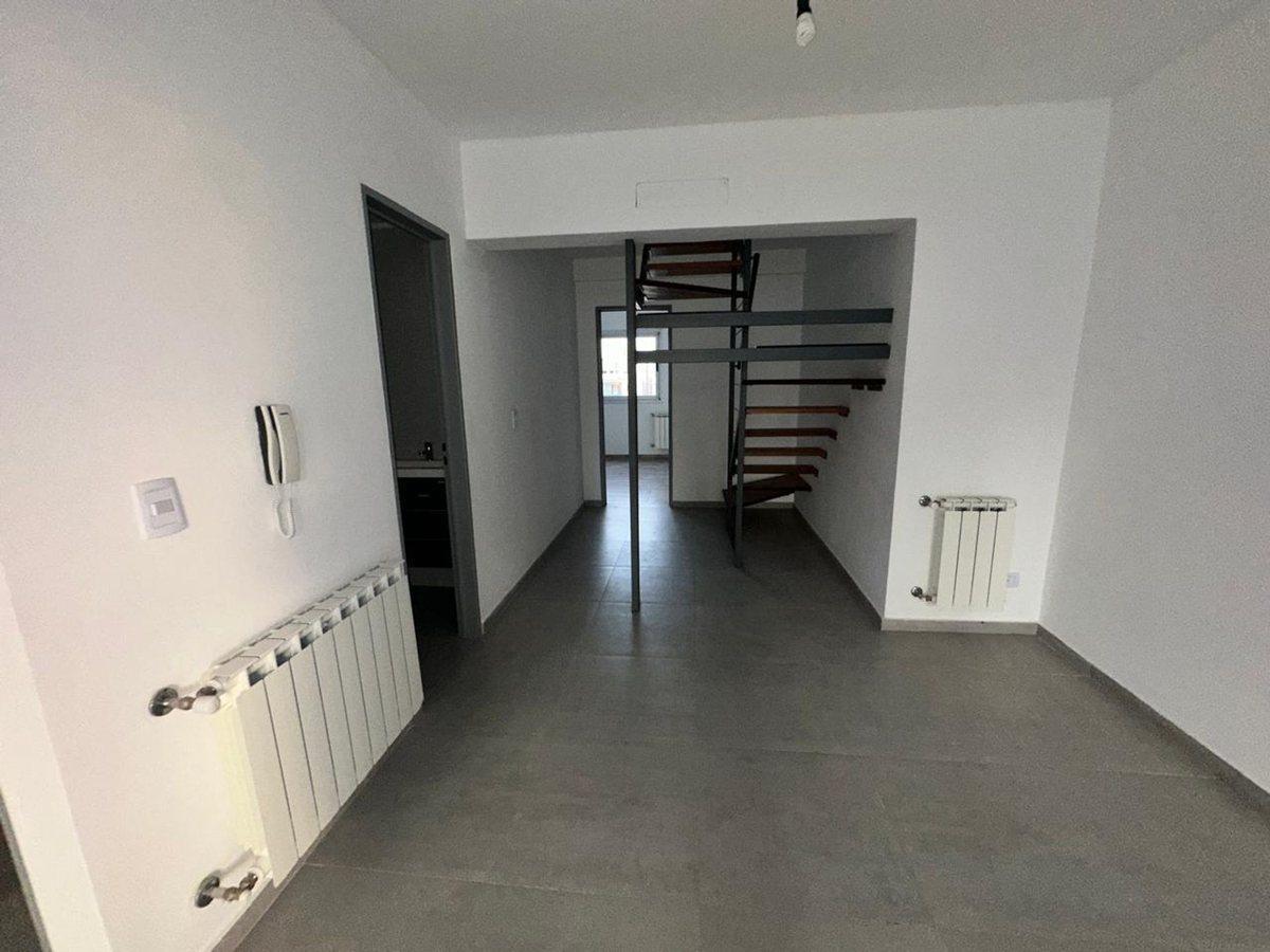 Foto de VENTA DPTO EN DUPLEX 4 AMBIENTES QUILMES CENTRO, imagen 3