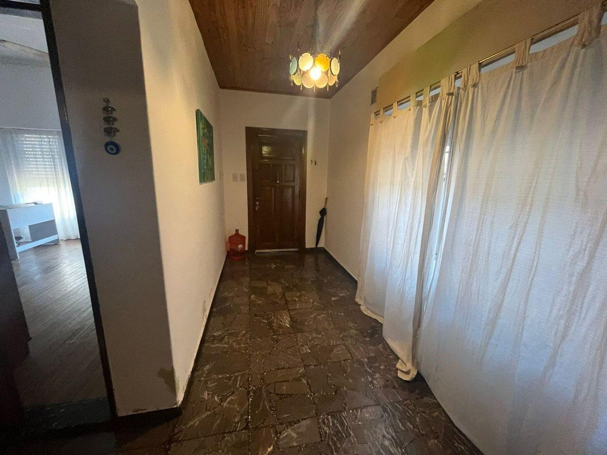 Foto de VENTA DE PH 4 AMB CON PATIO Y PARRILLA EN BERNAL, imagen 2