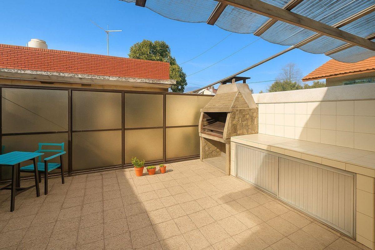 Foto de VENTA DE PH 4 AMB CON PATIO Y PARRILLA EN BERNAL, imagen 1