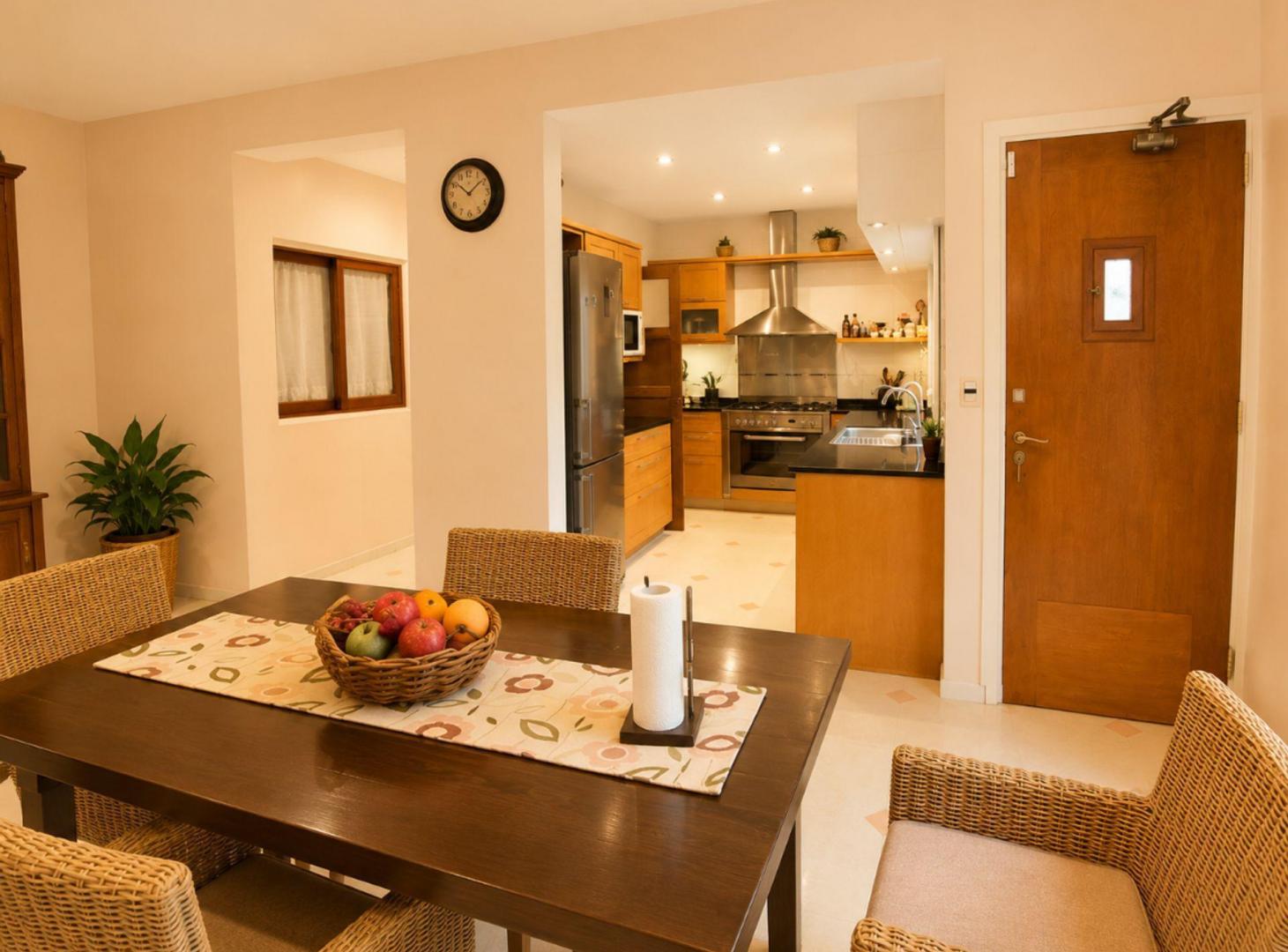 Foto de VENTA CASA 5 AMBIENTE BERNAL, imagen 2