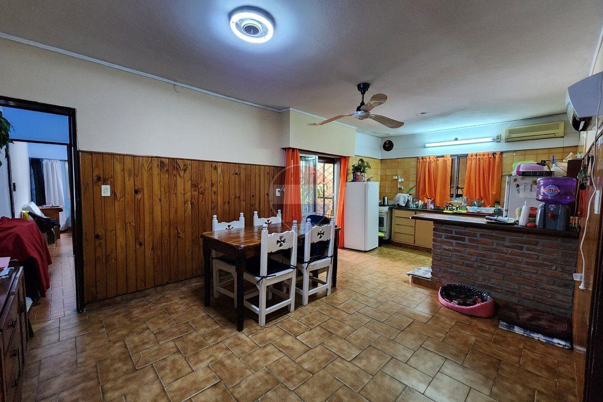 Foto de Venta Casa 4 amb c/Cochera, Parque y Parrilla, imagen 4
