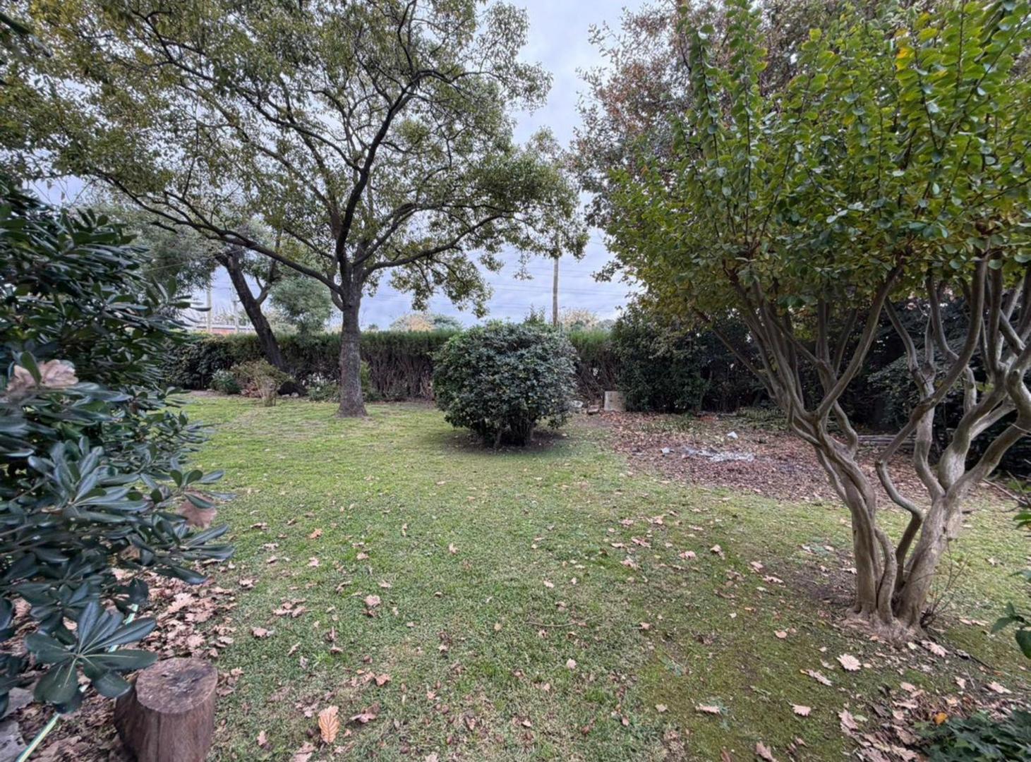 Foto de VENTA CASA 4 AMBIENTES CON PARQUE EN BOSQUES, imagen 4