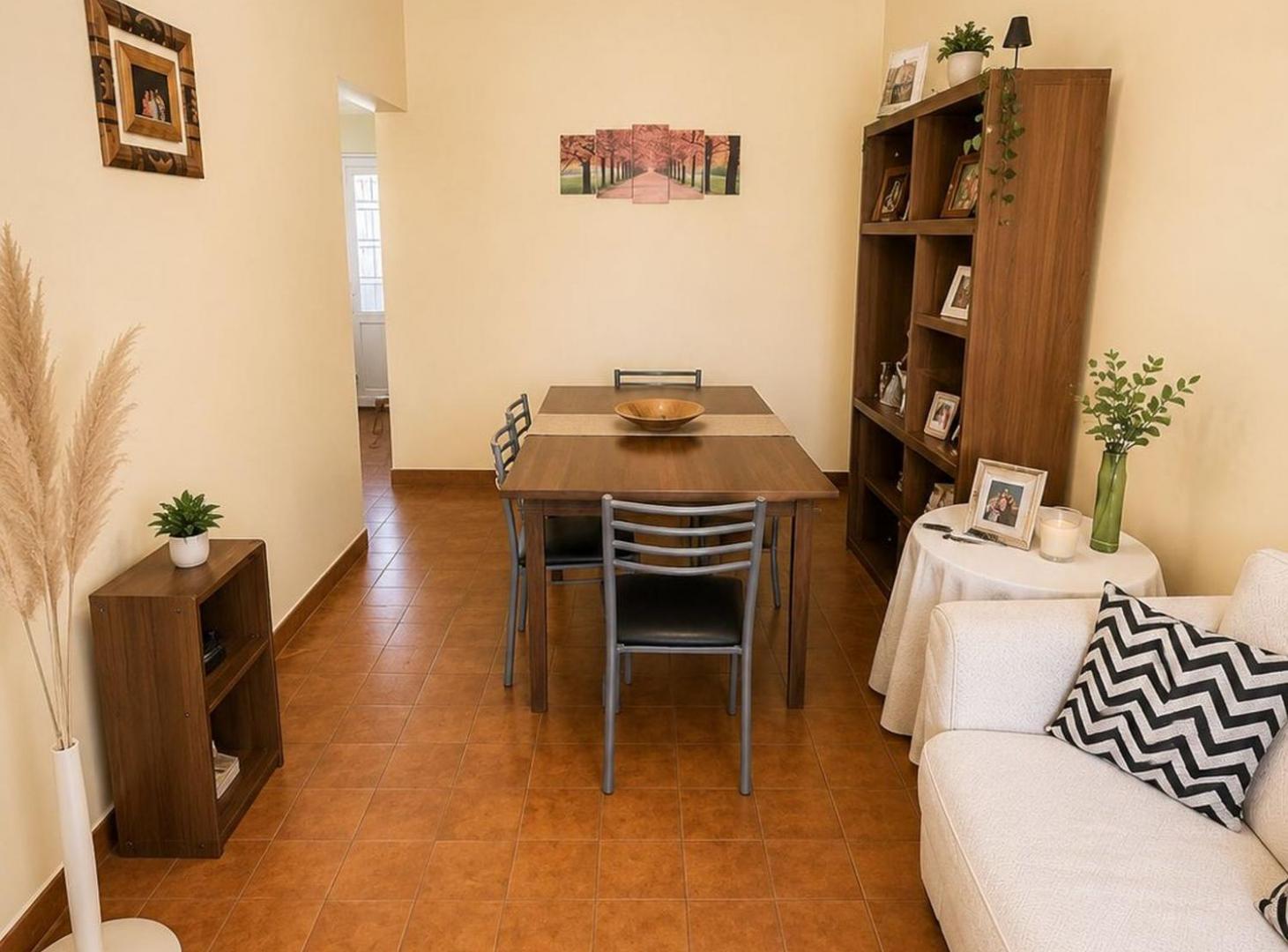Foto de VENTA DE PH 4 AMB CON COCHERA EN BERNAL, imagen 2