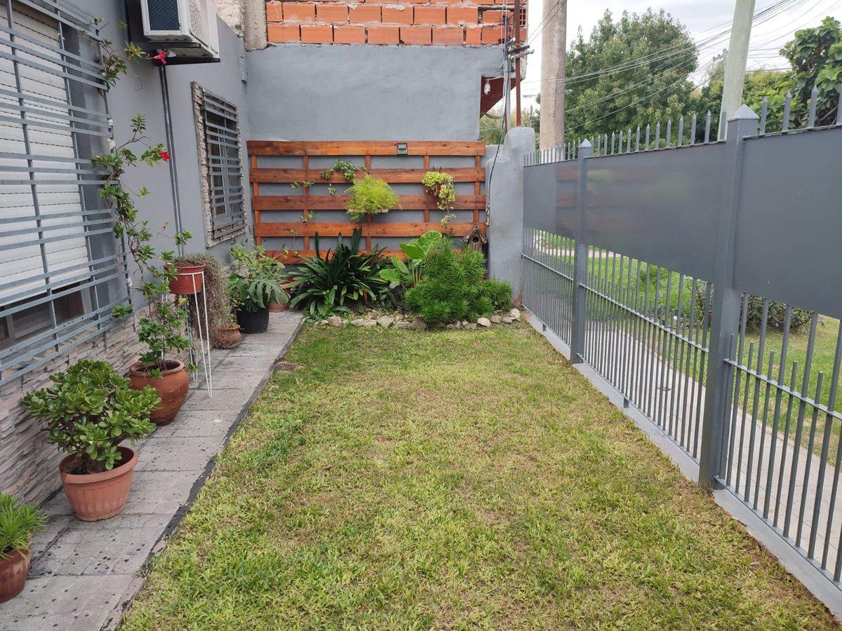 Foto de VENTA/PERMUTA CASA EN BERAZATEGUI, imagen 2