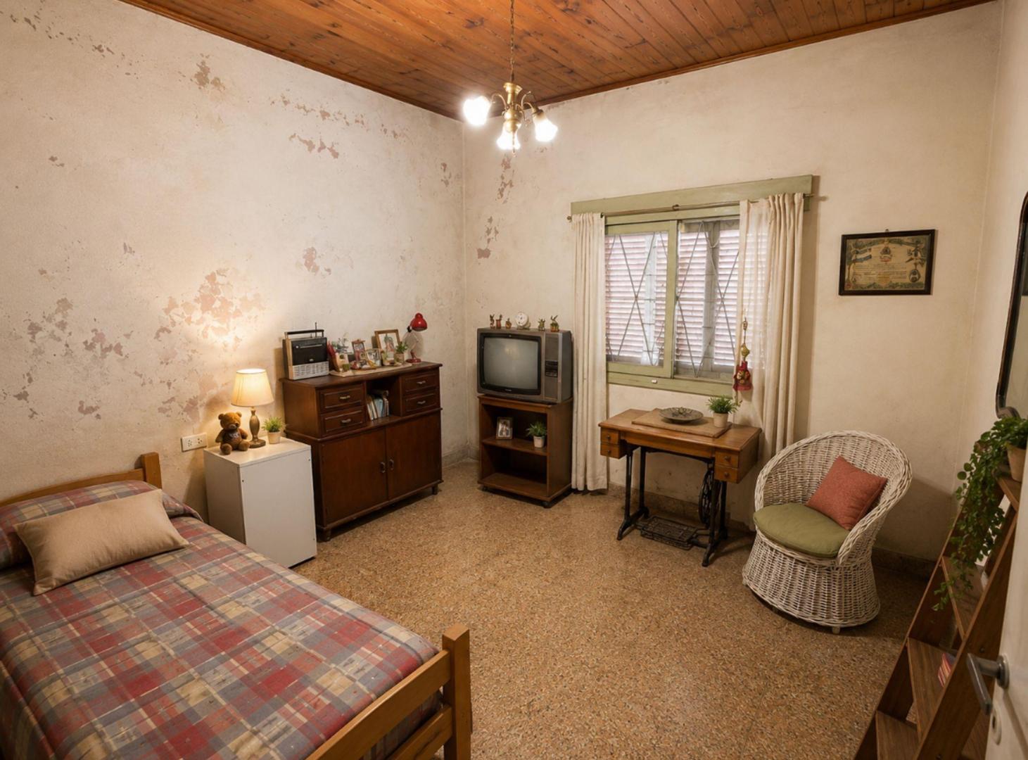 Foto de CASA 2 DORMITORIOS EN VENTA CON PARQUE EN LANUS, imagen 5