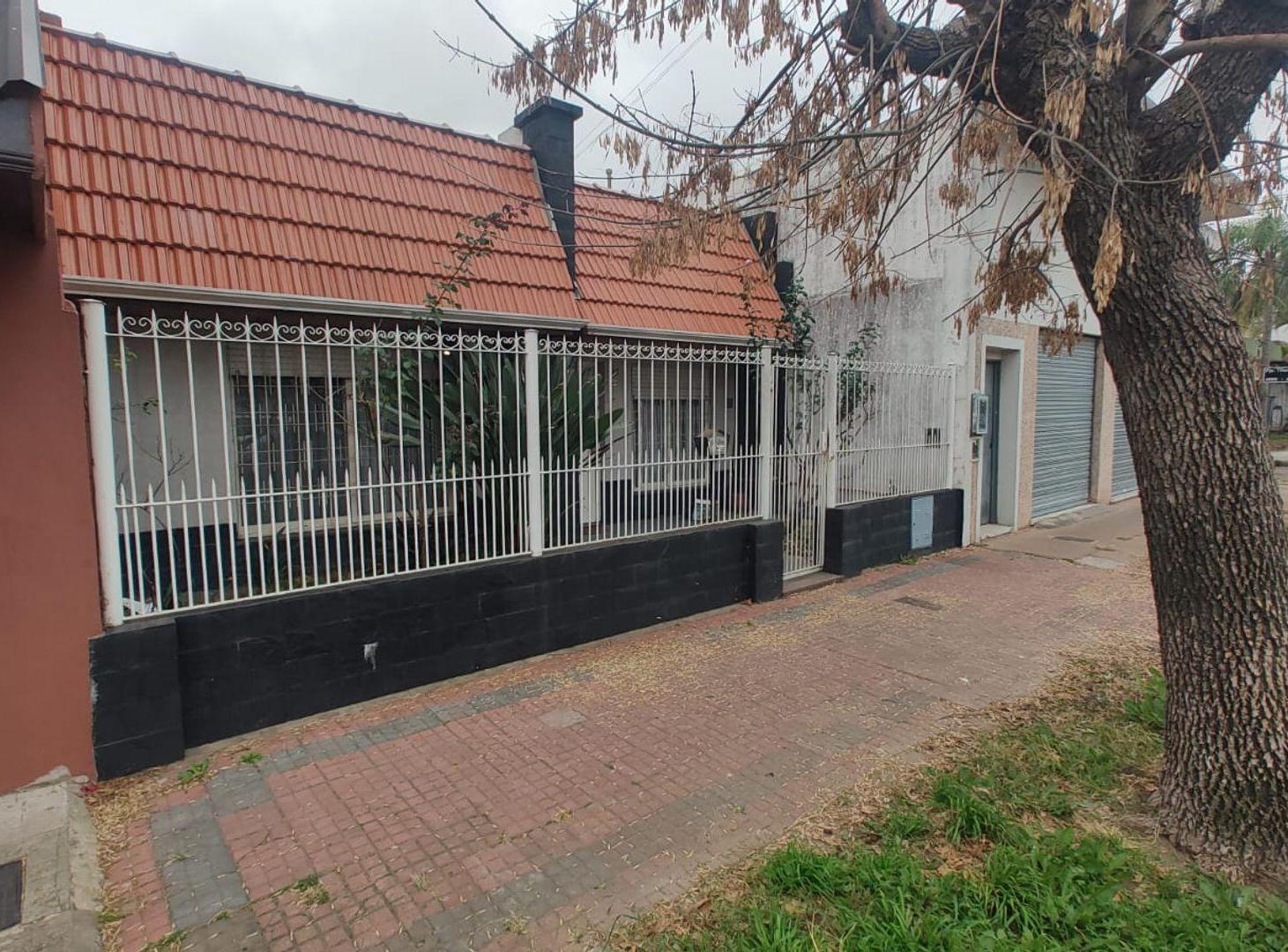 Foto de VENTA CASA 3 AMB PATIO AVELLANEDA, imagen 1