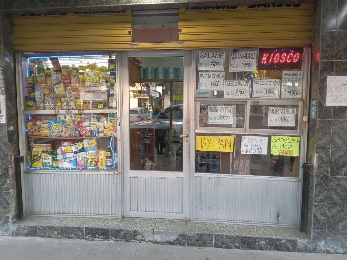 Foto de VENTA CASA 4 AMB CON LOCAL COMERCIAL SOLANO, imagen 4