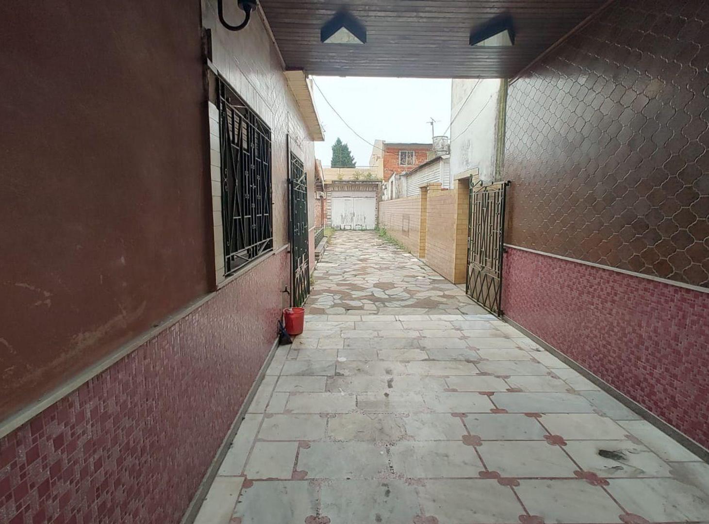 Foto de VENTA CASA 3 AMBIENTES VILLA DOMINICO, imagen 2