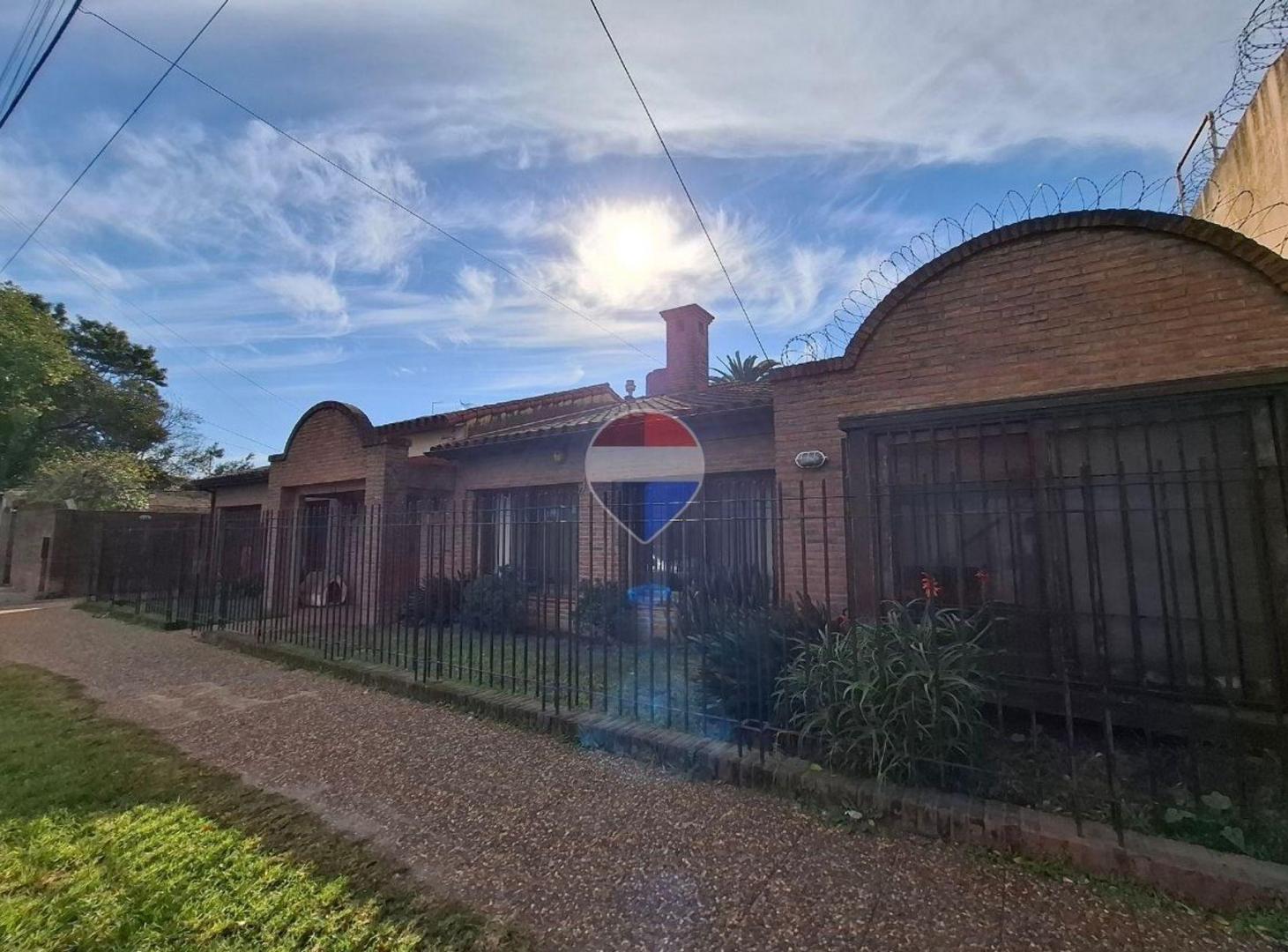 Foto de VENTA CASA 4 AMB COCHERA Y PILETA VILLA LA FLORIDA, imagen 4