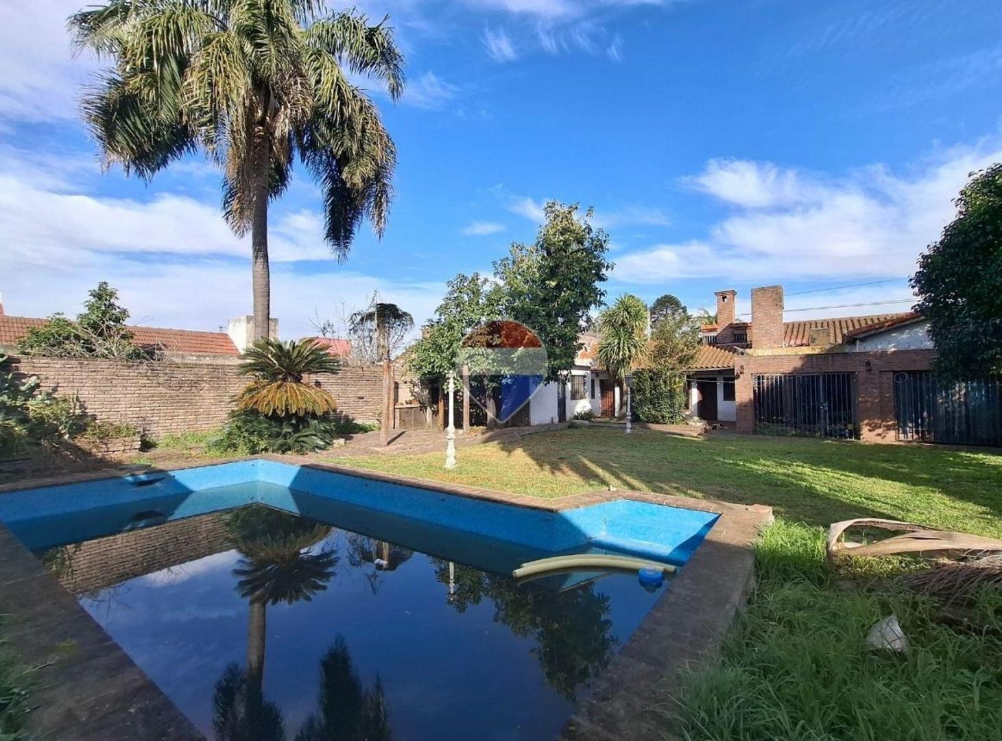 Foto de VENTA CASA 4 AMB COCHERA Y PILETA VILLA LA FLORIDA, imagen 1