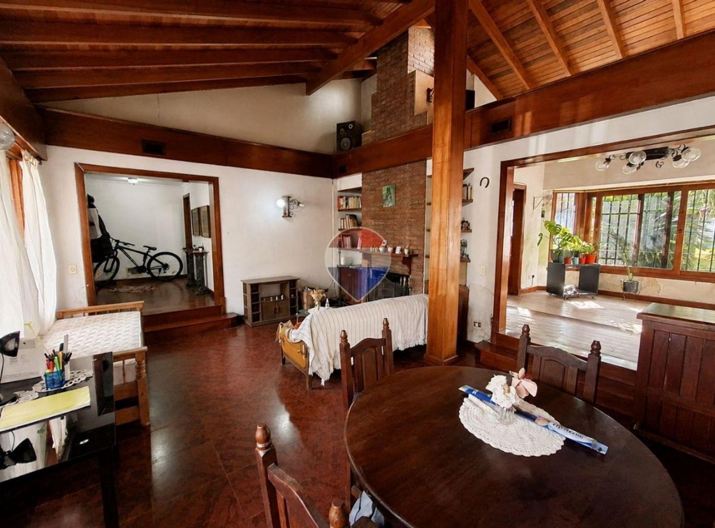 Foto de VENTA CASA 4 AMB COCHERA Y PILETA VILLA LA FLORIDA, imagen 3