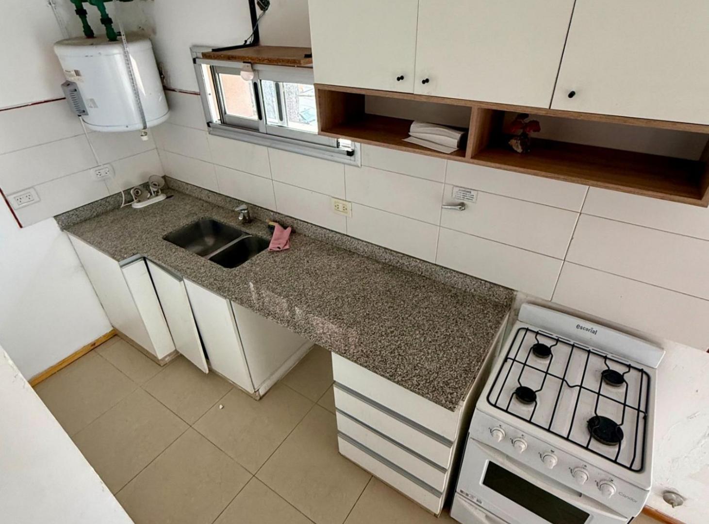 Foto de VENTA PH 2 AMB COCHERA QUILMES, imagen 1
