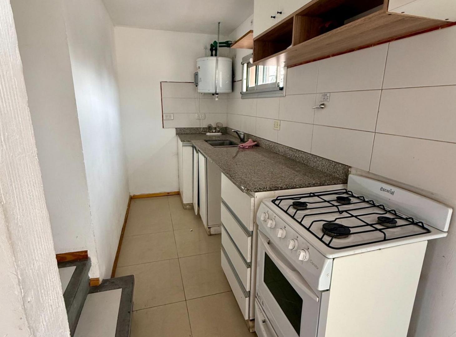 Foto de VENTA PH 2 AMB COCHERA QUILMES, imagen 4