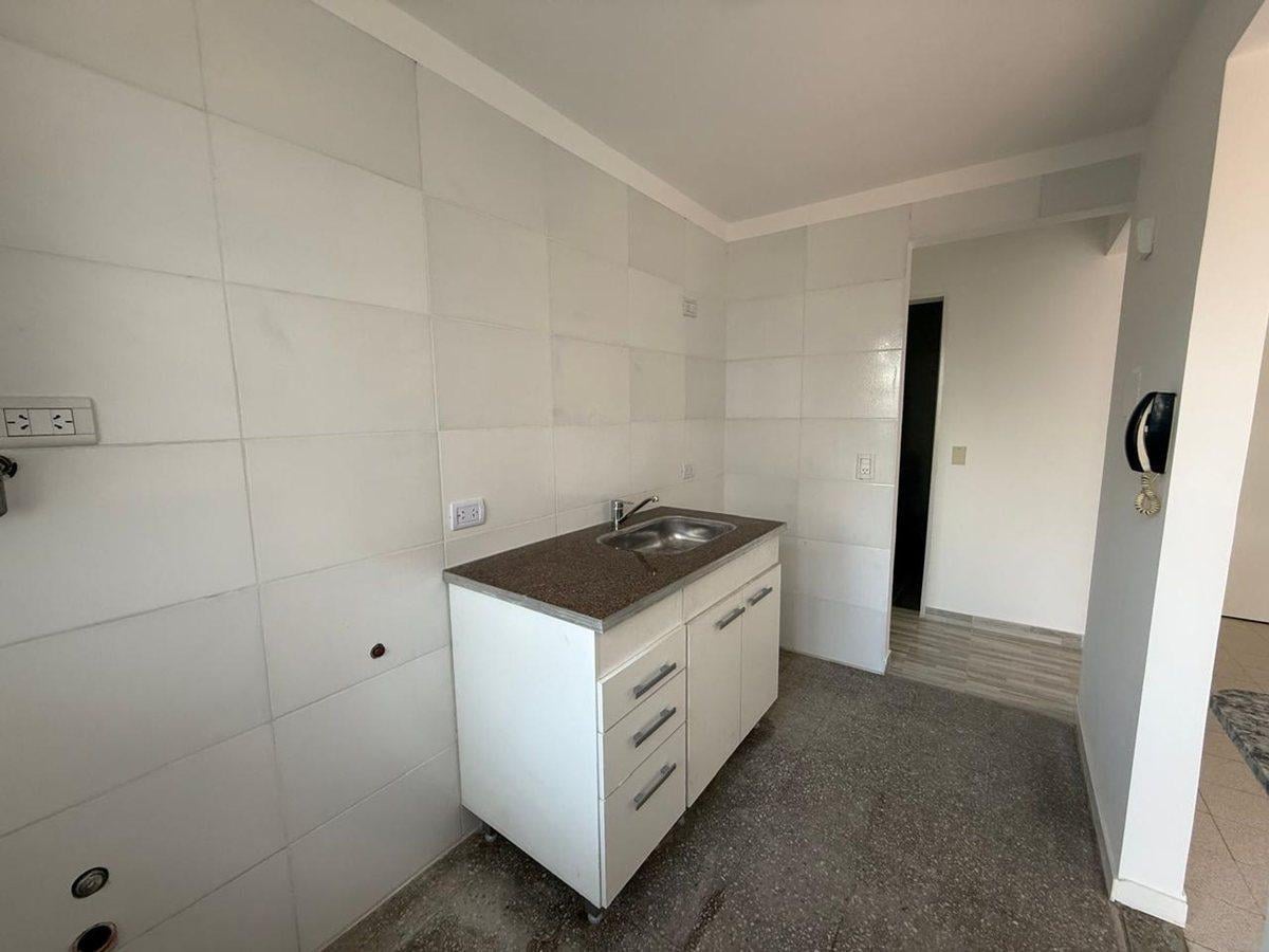 Foto de VENTA DEPARTAMENTO 3 AMBIENTES EN QUILMES CENTRO, imagen 3