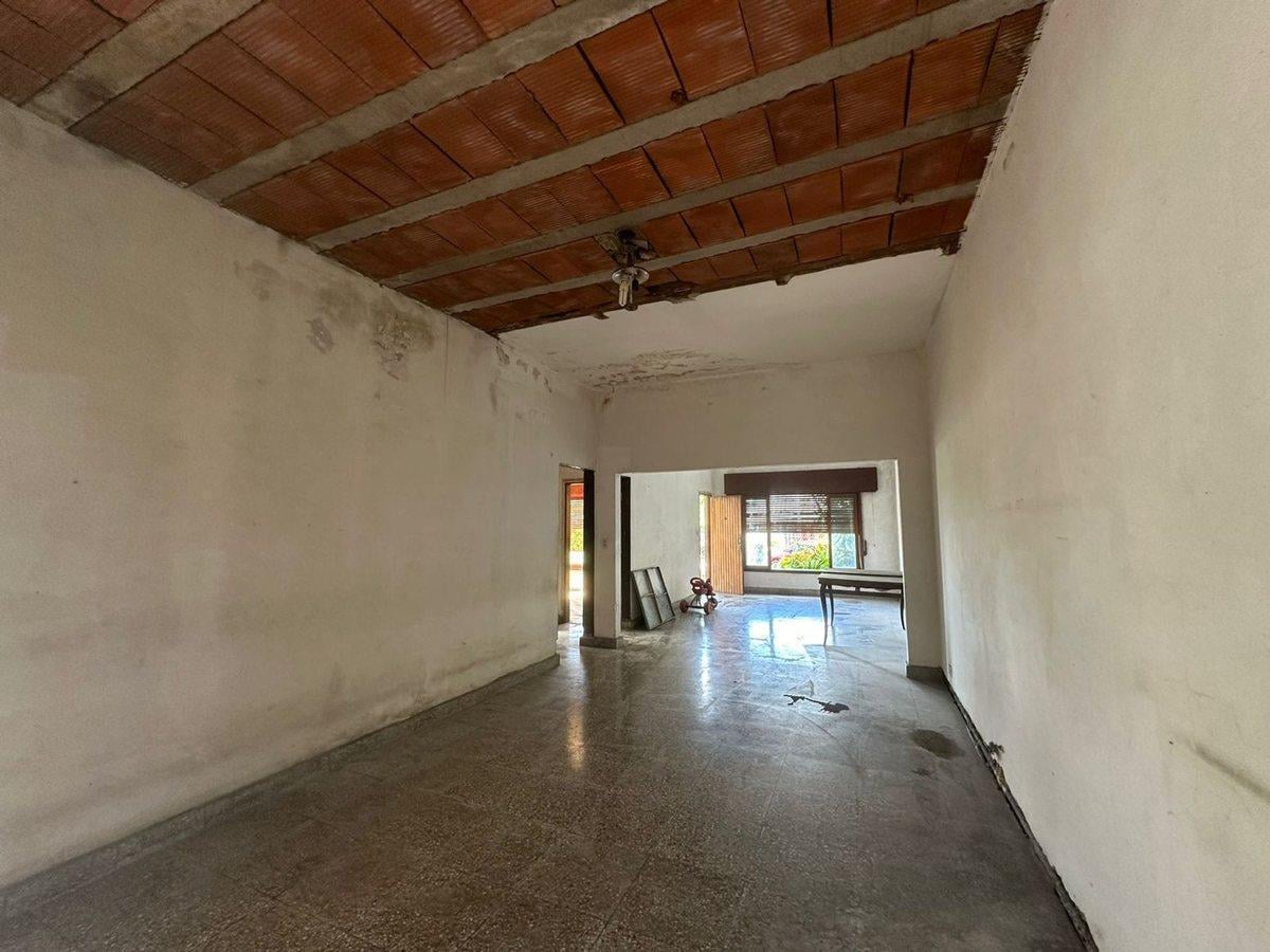 Foto de VENTA CASA Y LOTE LINDERO BERAZATEGUI, imagen 3