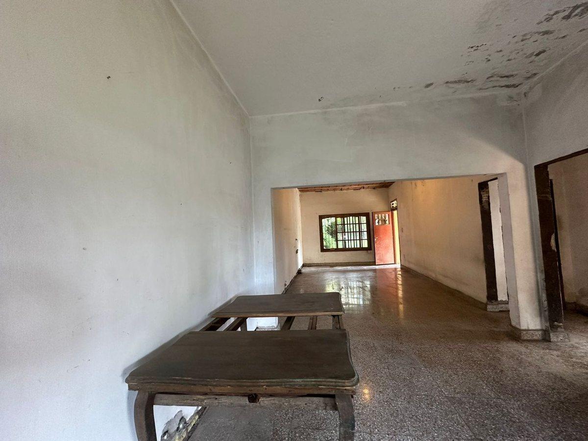 Foto de VENTA CASA Y LOTE LINDERO BERAZATEGUI, imagen 1