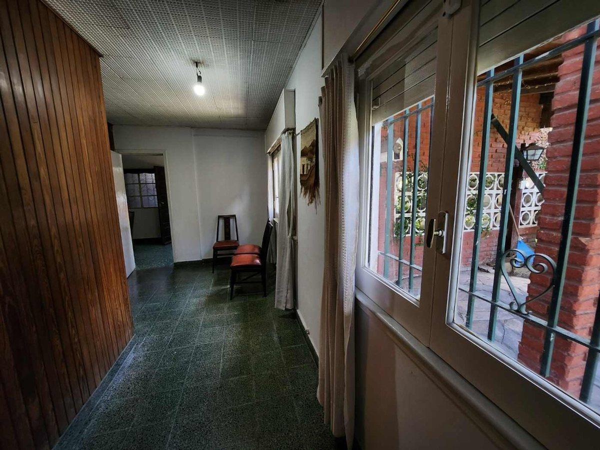 Foto de VENTA CASA LANÚS JARDÍN PATIO GUARDACOCHE, imagen 4