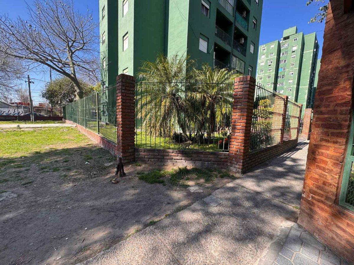 Foto de VENTA DEPTO 3 AMBIENTES CON COCHERA - LANUS ESTE, imagen 2