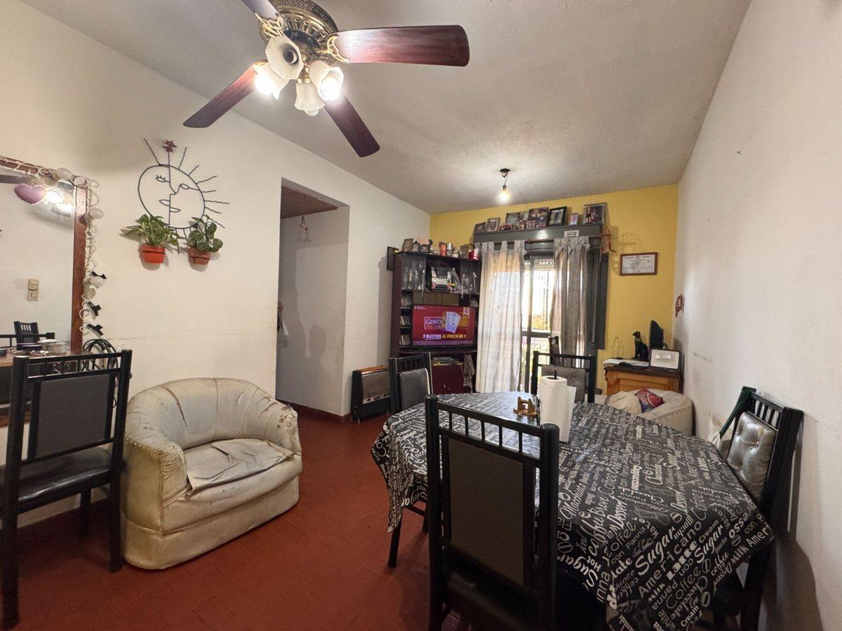 Foto de VENTA DEPTO 3 AMBIENTES CON COCHERA - LANUS ESTE, imagen 3