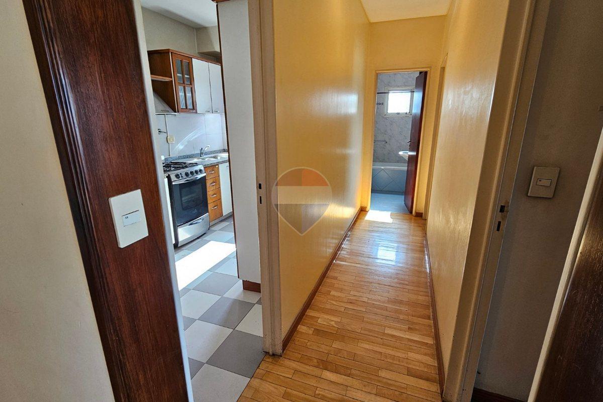 Foto de VENTA DEPTO 3 AMBIENTES CON BALCÓN Y COCHERA, imagen 4