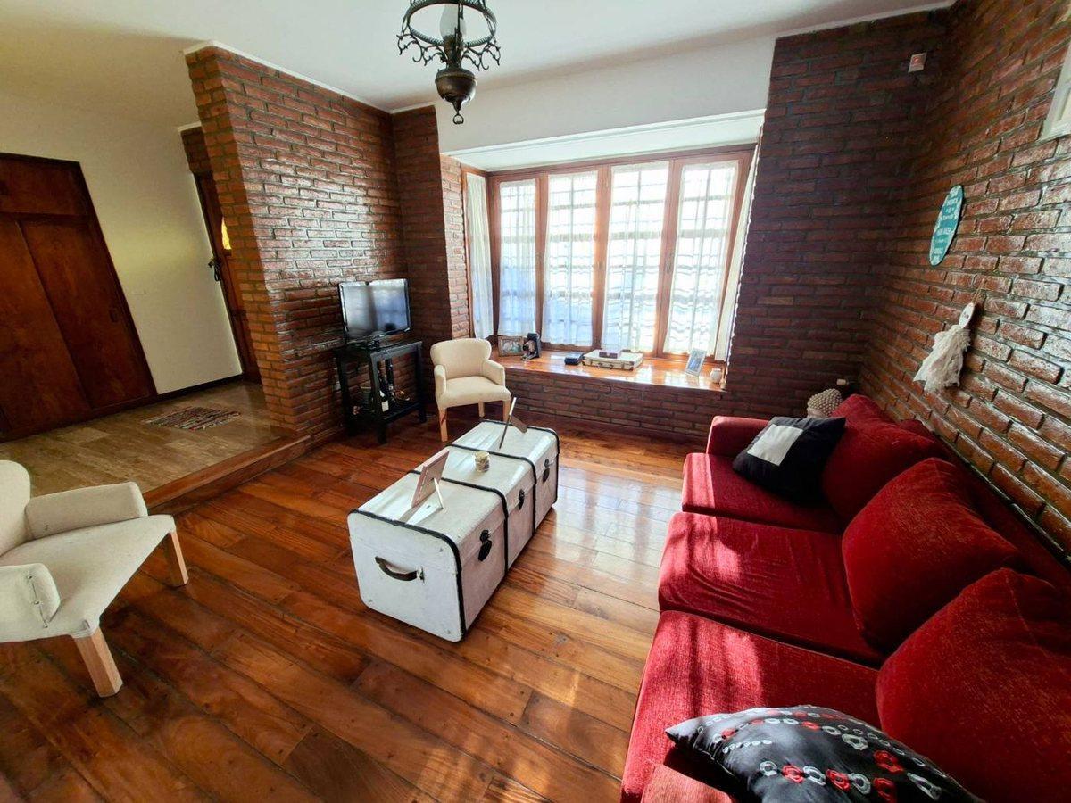 Foto de VENTA CASA 4 AMBIENTES EN DON BOSCO, imagen 3