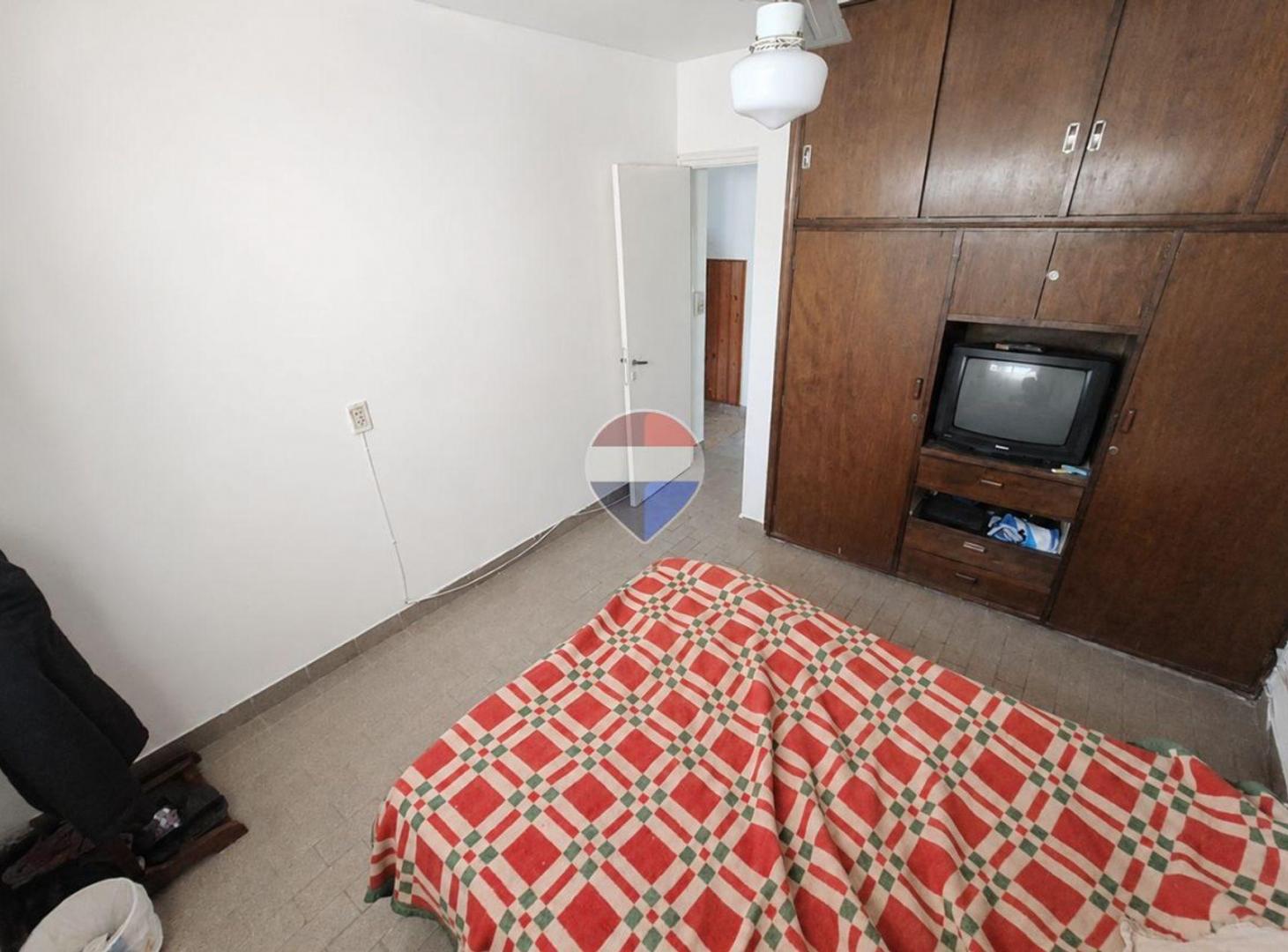 Foto de VENTA CASA 4 AMB CON COCHERA Y PARRILLA QUILMES O., imagen 2